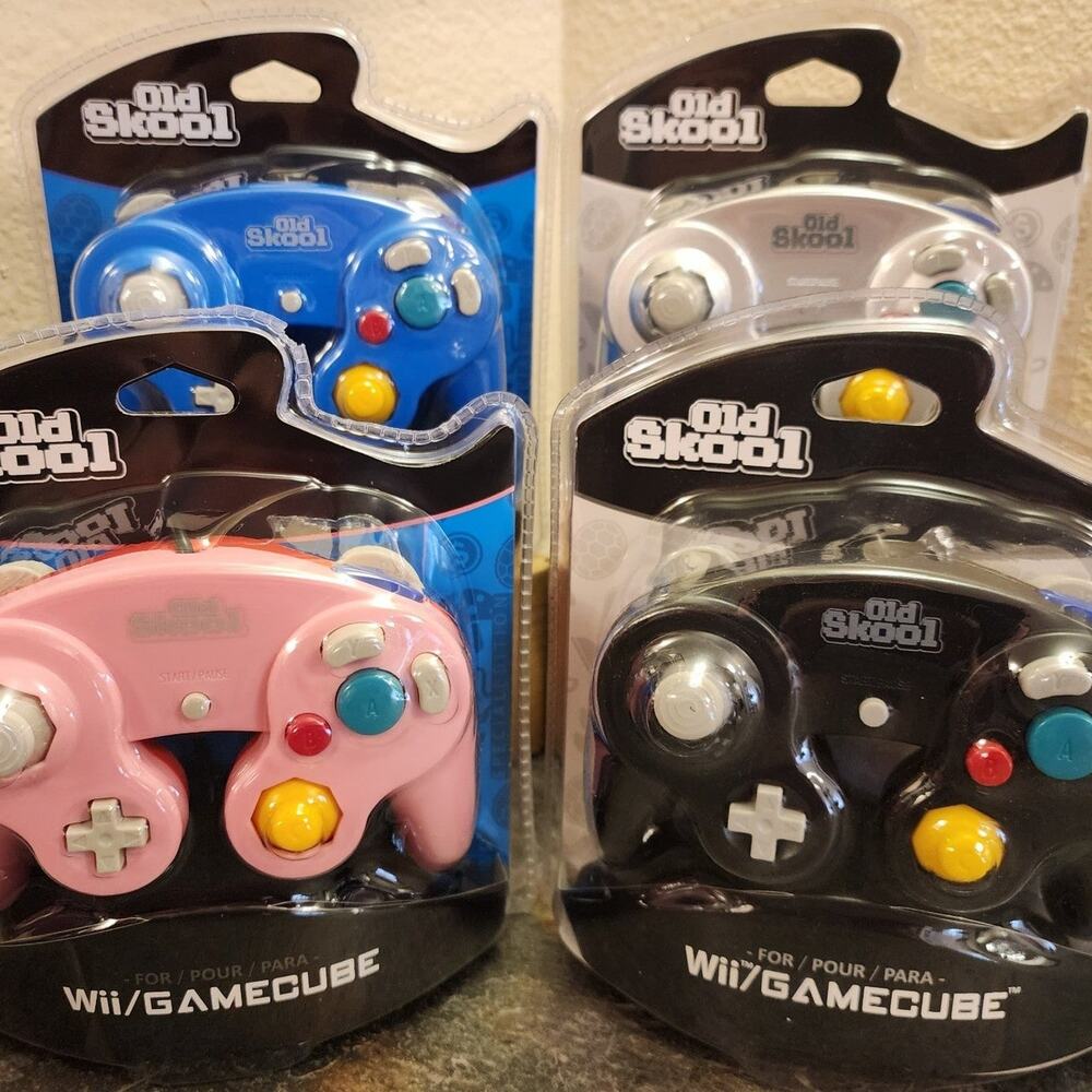 4 Gamecube Controllers - 4 Colors Bundle (NEW) Pink Black Blue Silver - Nintendo
